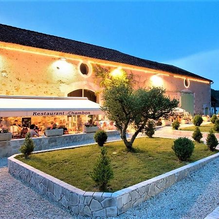 ホテル Camping Les Gorges Du Chambon Eymouthiers  エクステリア 写真